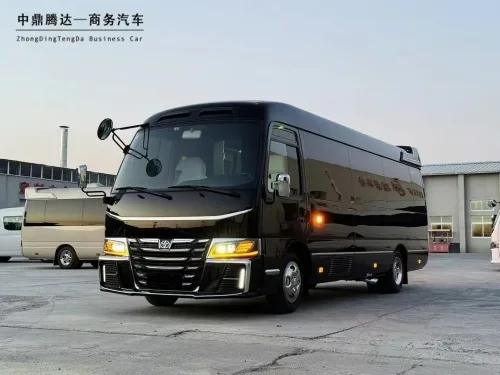 丰田考斯特VS红旗国悦，到底应该怎么选？核心差异化对比北京中鼎腾达
