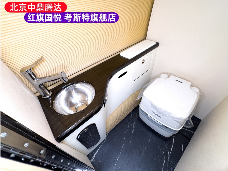 丰田海狮四座房车内饰图片
